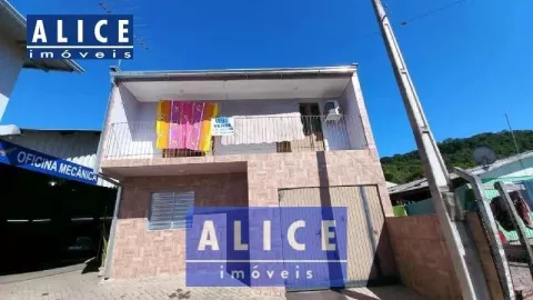 Casa com 4 quartos e 2 banheiros à venda no bairro Centro, Taquara