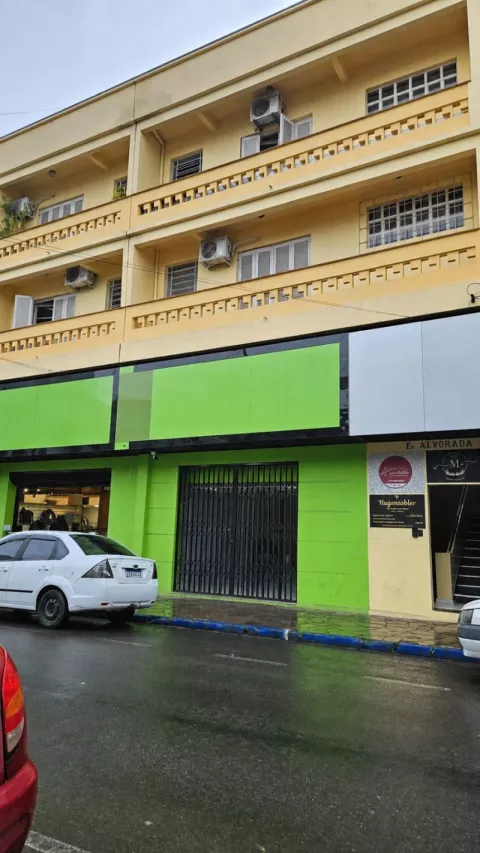 Sala com 1 banheiro para alugar no bairro Centro, Taquara