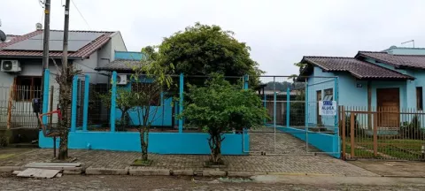 Casa com 2 quartos e 2 banheiros para alugar no bairro Emancipação, Parobe