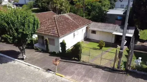 Terreno com 3 quartos e 1 banheiro à venda no bairro Bom Pastor, Igrejinha